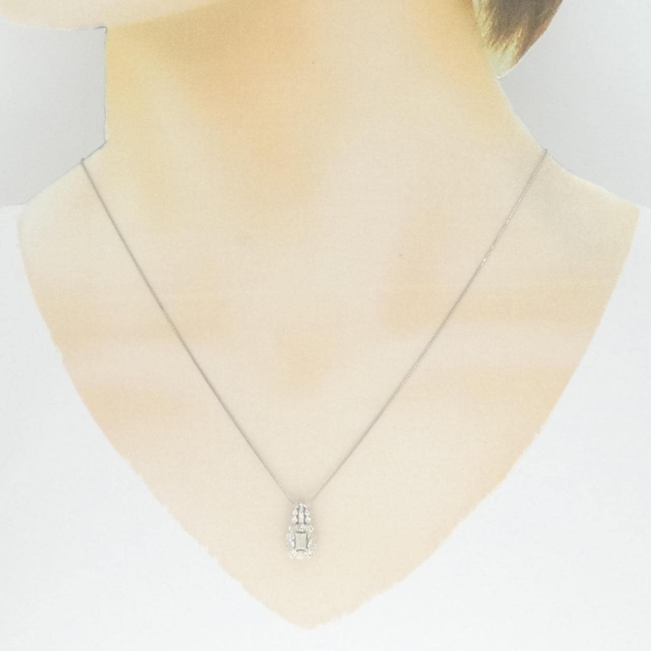 [BRAND NEW] PT Diamond Necklace 0.65CT