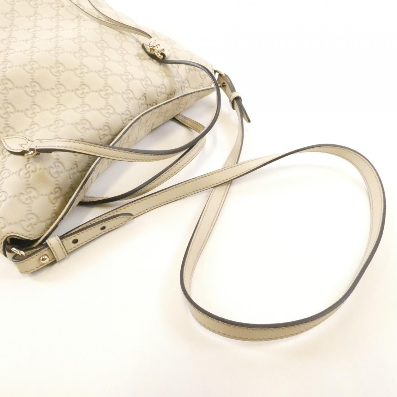 グッチ 353120 AOOJG バッグ