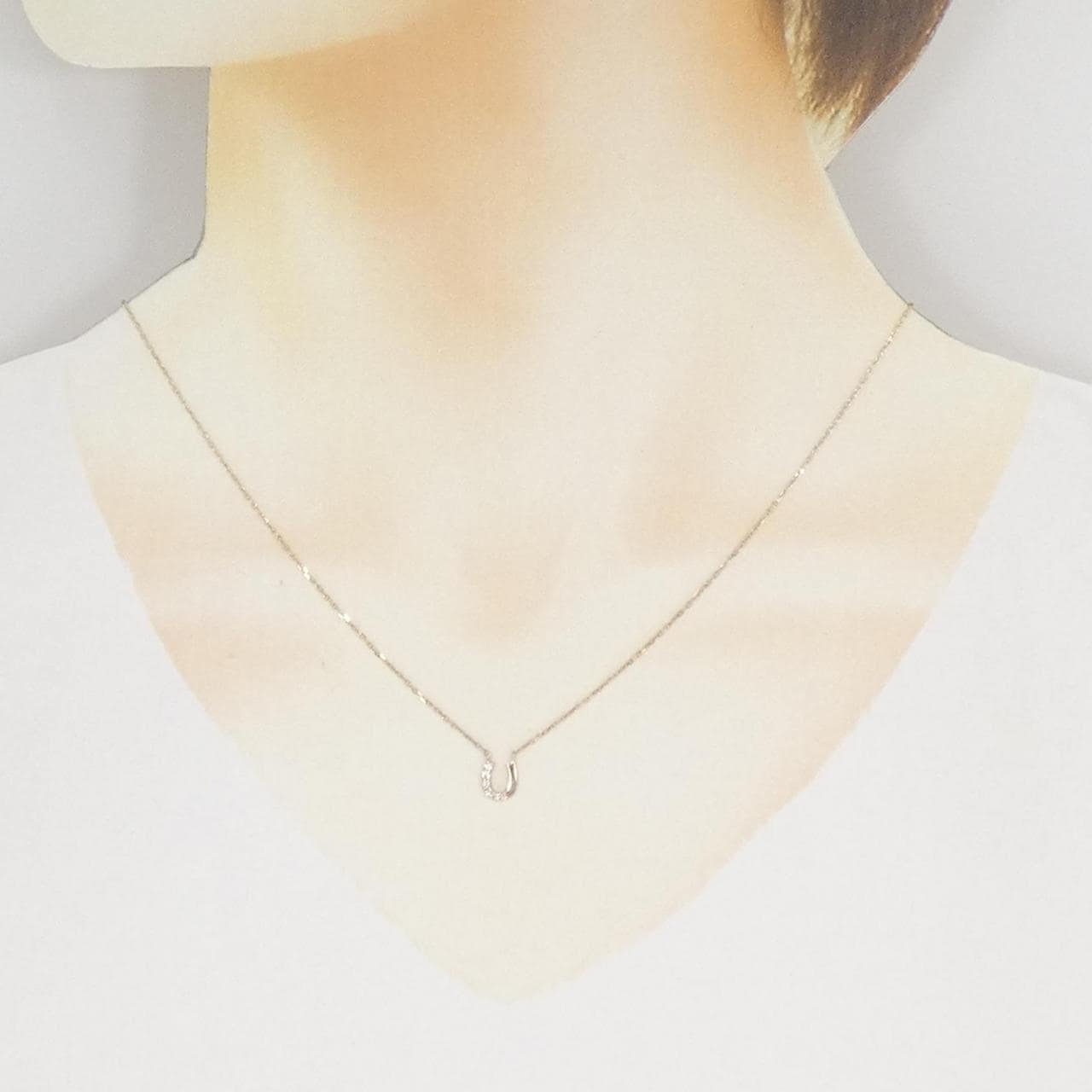 アガット ホースシュー ダイヤモンド ネックレス 0.06CT