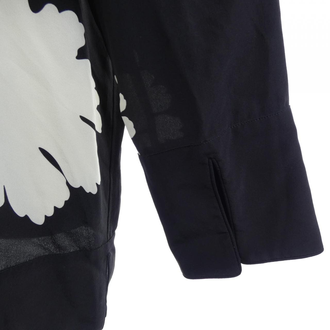 アレキサンダーマックイーン ALEXANDER McQUEEN 385086 QED40 トップス