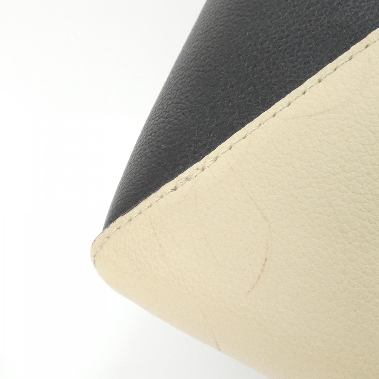 ルイヴィトン ロックミー カバ M42289 バッグ