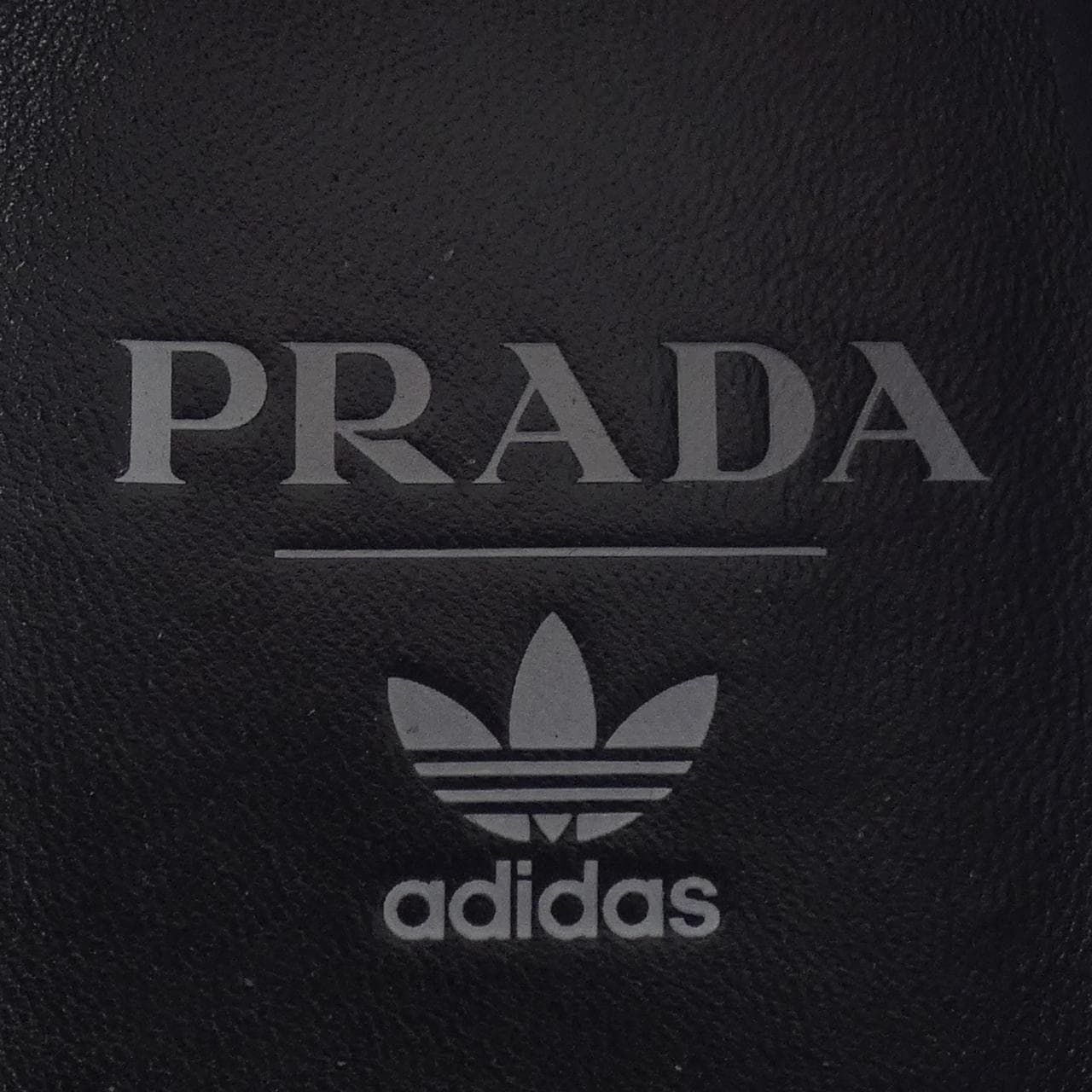 プラダ PRADA 2EG321 スニーカー