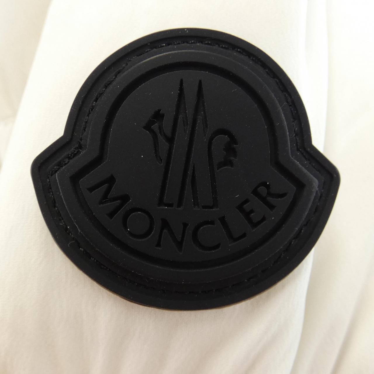 モンクレール MONCLER ダウンジャケット