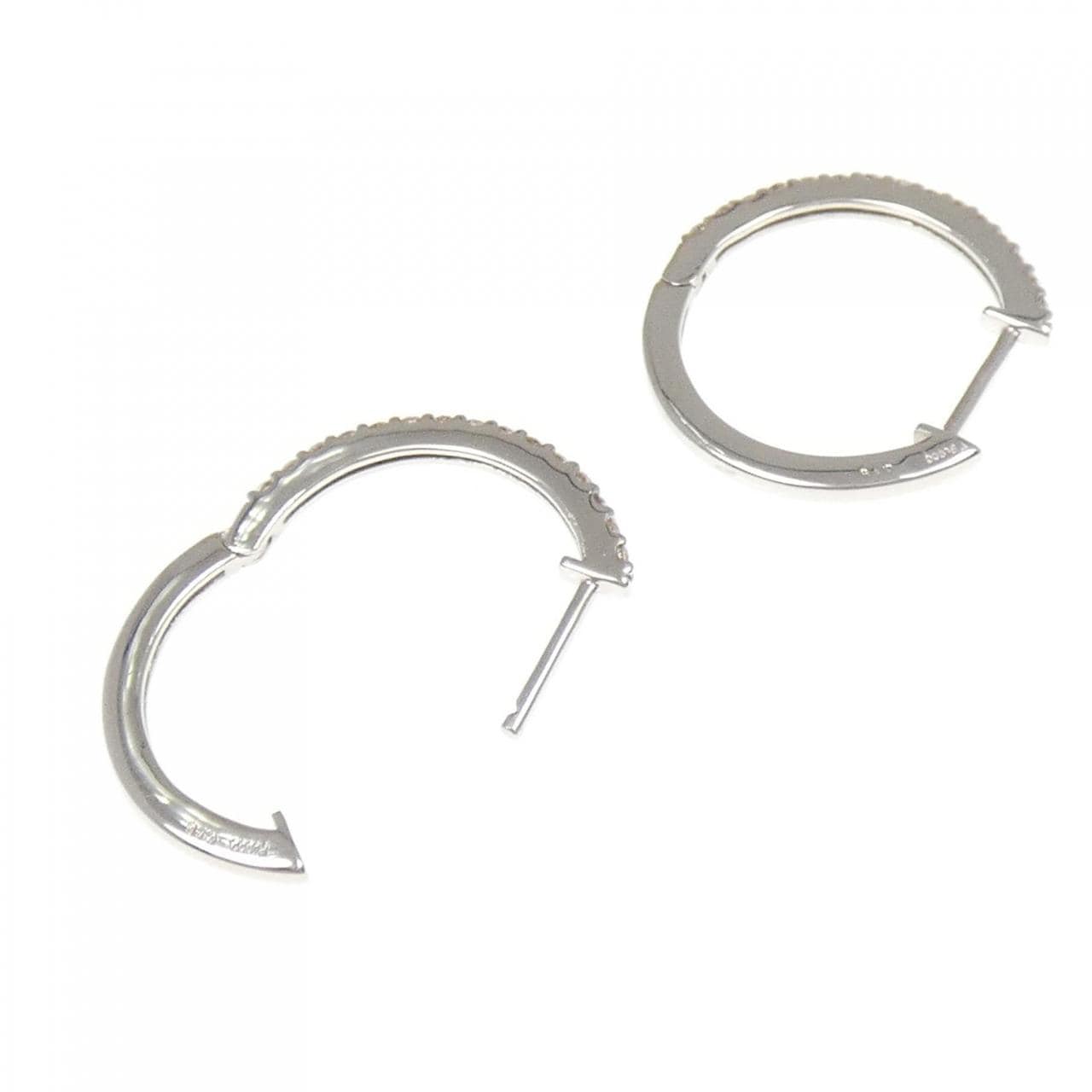 [BRAND NEW] PT900 Diamond earrings 0.30CT