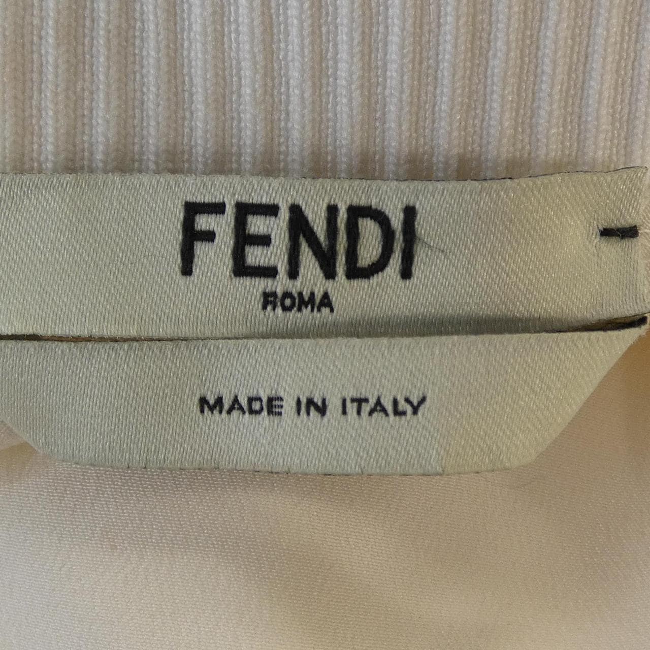 フェンディ FENDI FS7099 O2R トップス