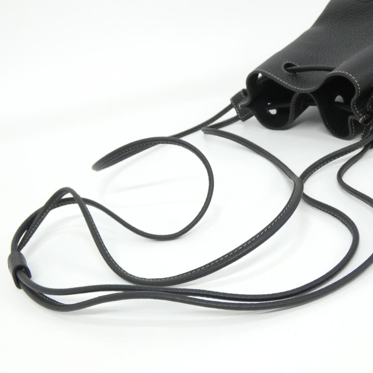 【未使用品】トッズ XBWBUZT0000WNTB999 ショルダーバッグ