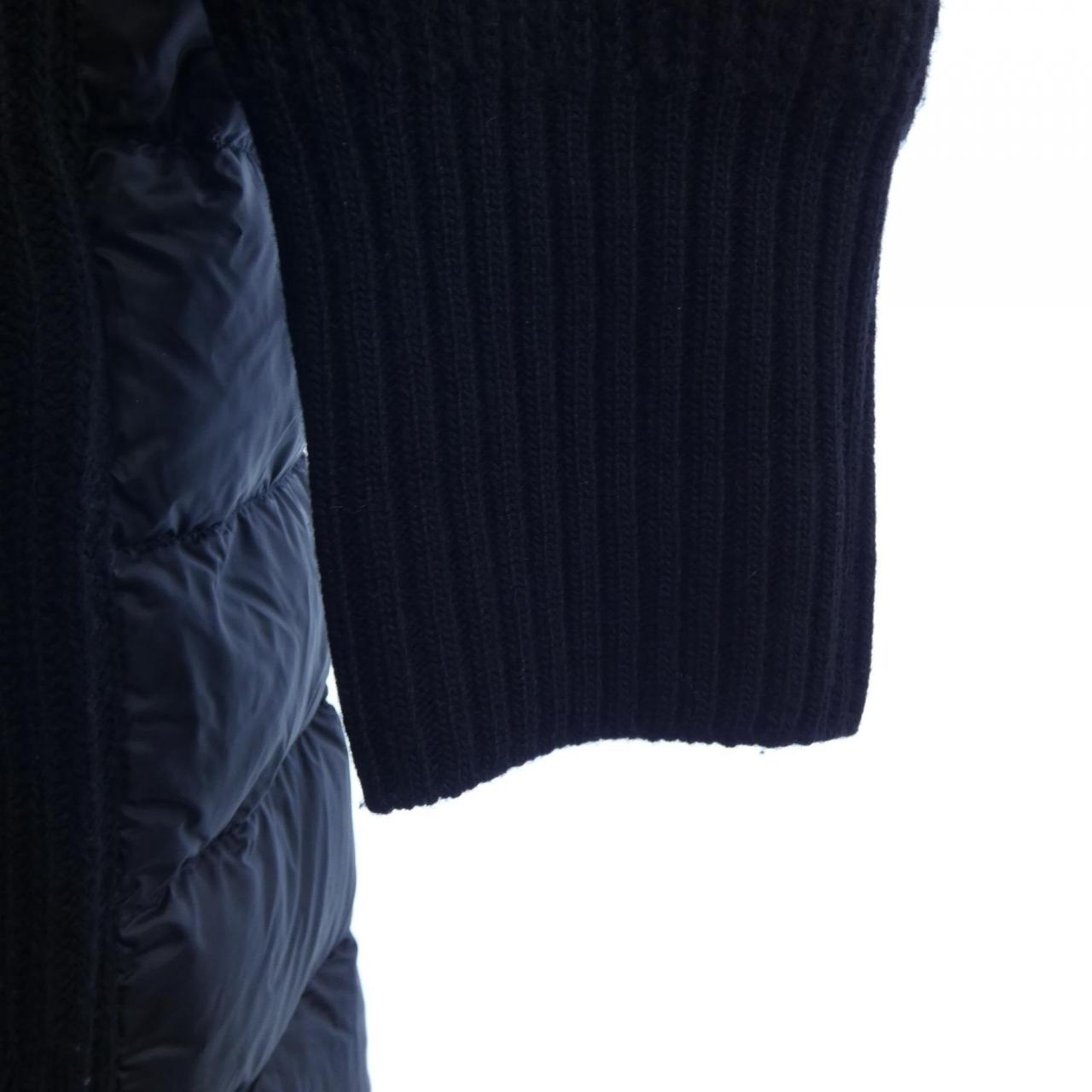 モンクレール MONCLER ダウンジャケット