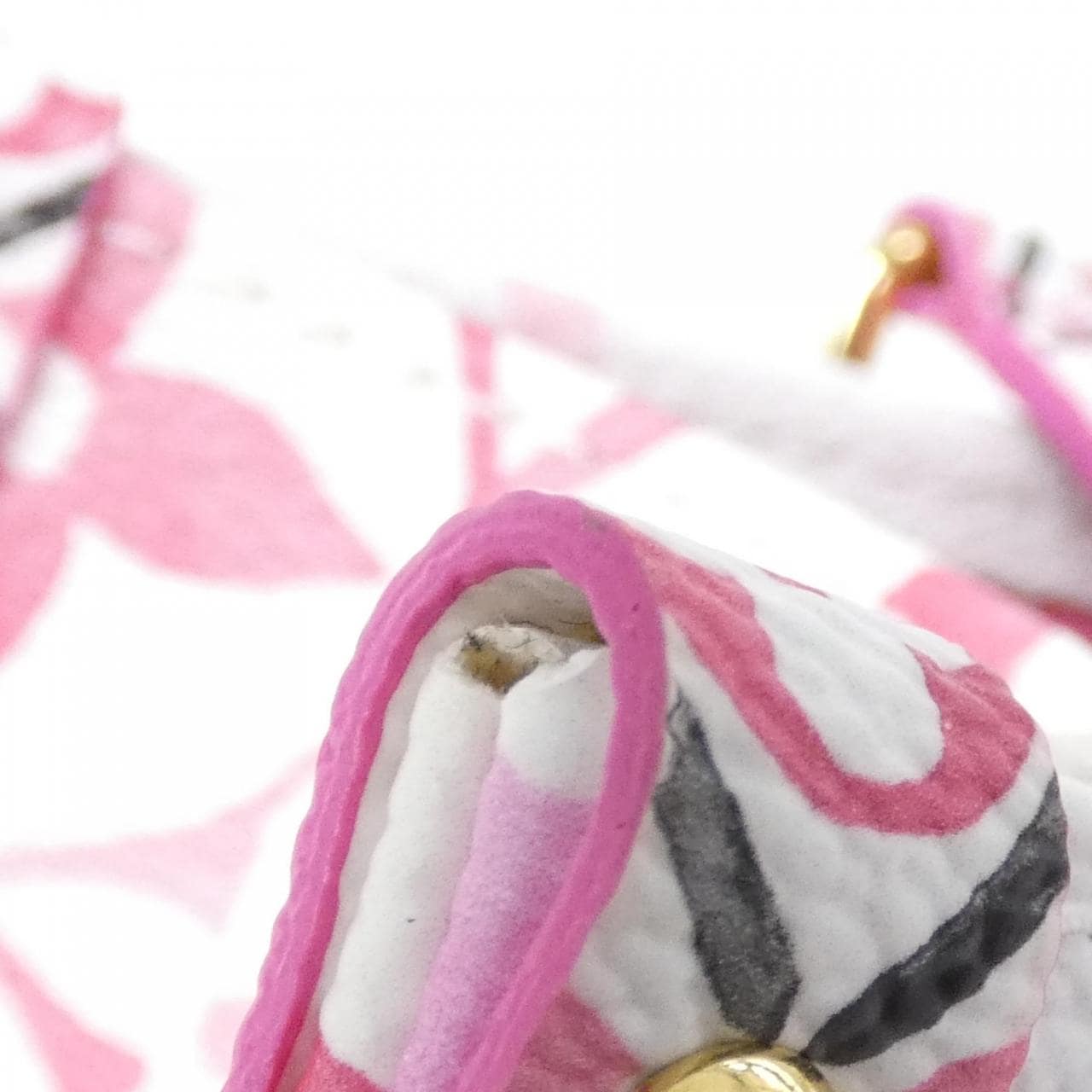 ルイヴィトン モノグラム フラワータイル(LVバイ ザプール) オンザゴー PM M22976 バッグ