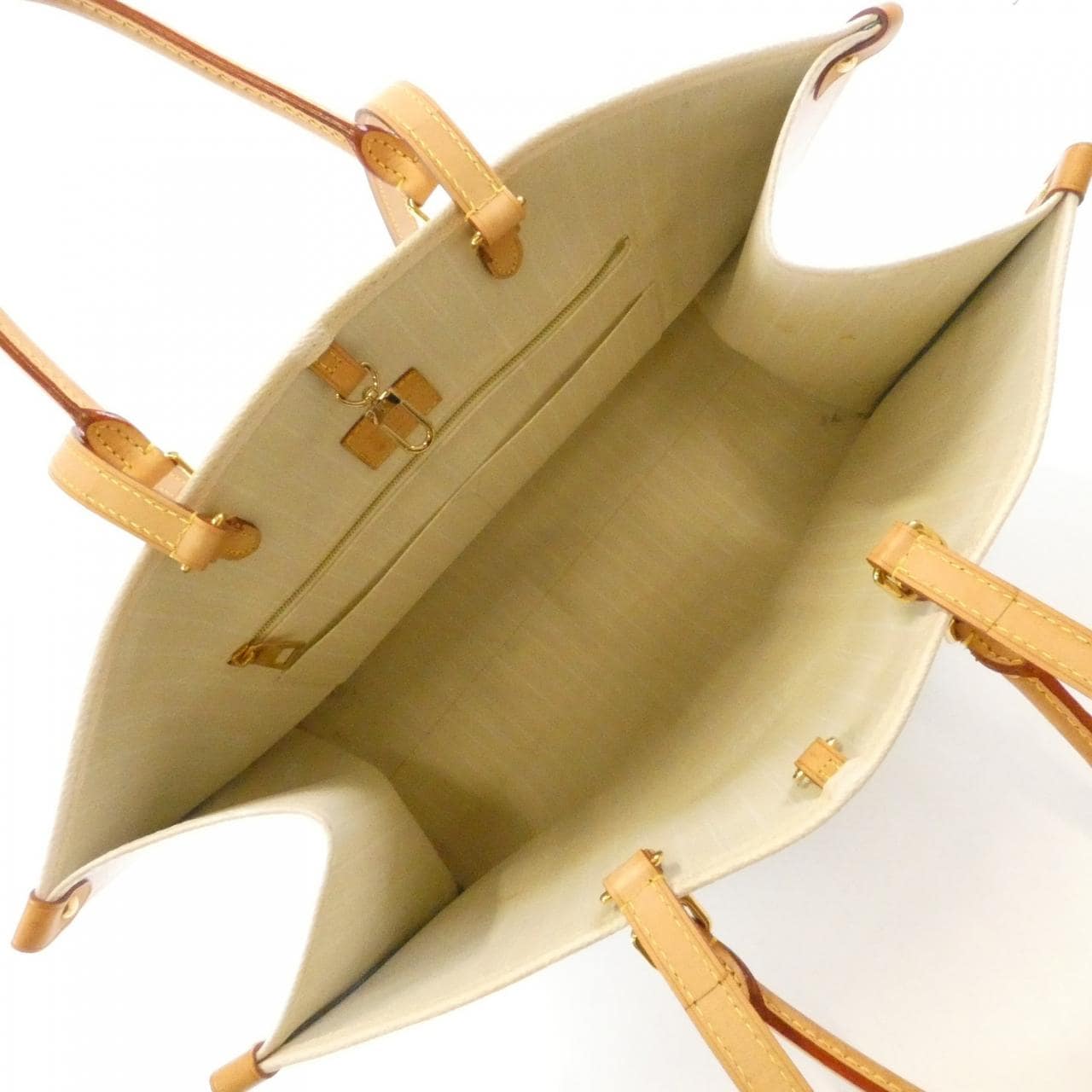 ルイヴィトン モノグラム ジャイアント(バイ ザ プール) オンザゴー GM M57639 バッグ