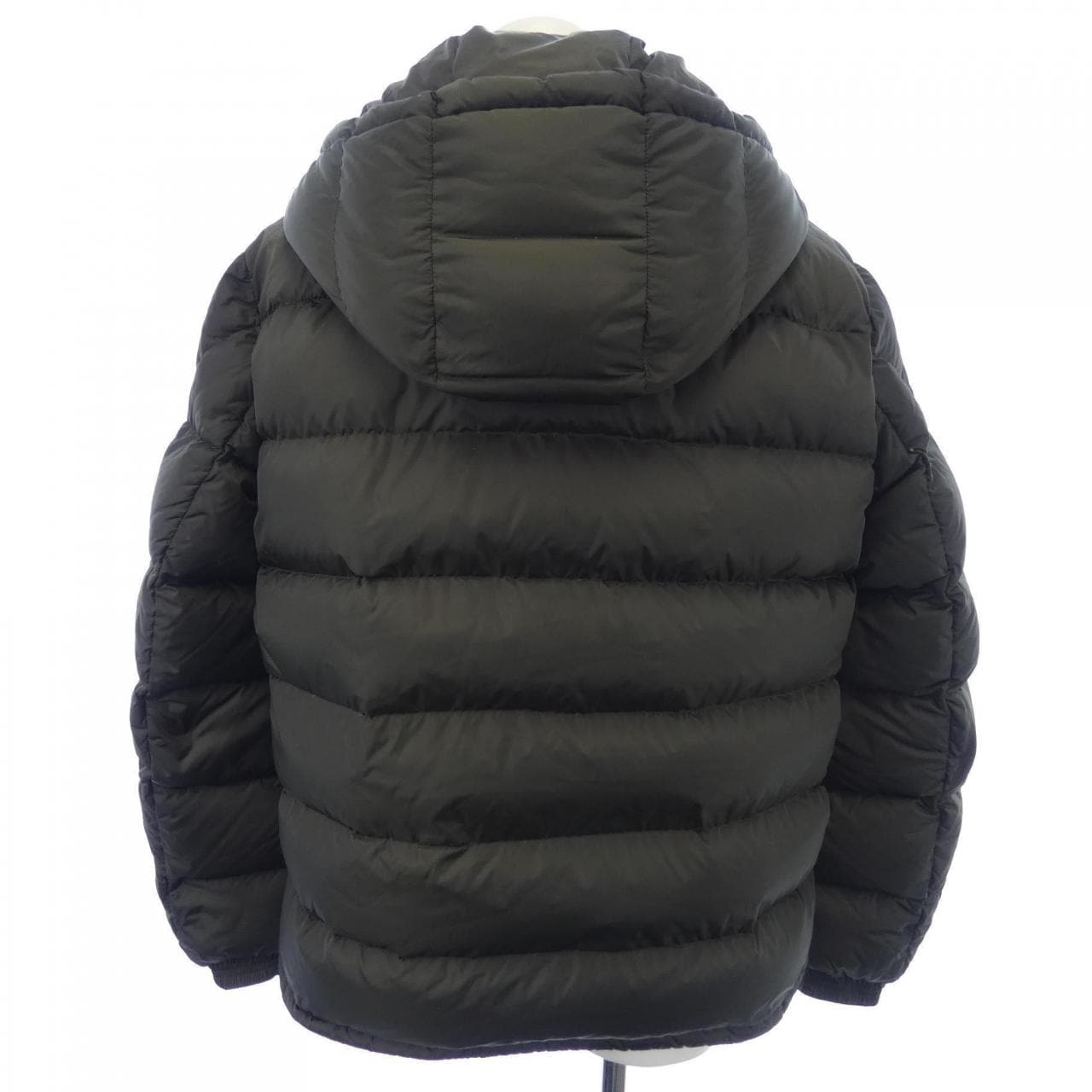 モンクレール MONCLER ダウンジャケット