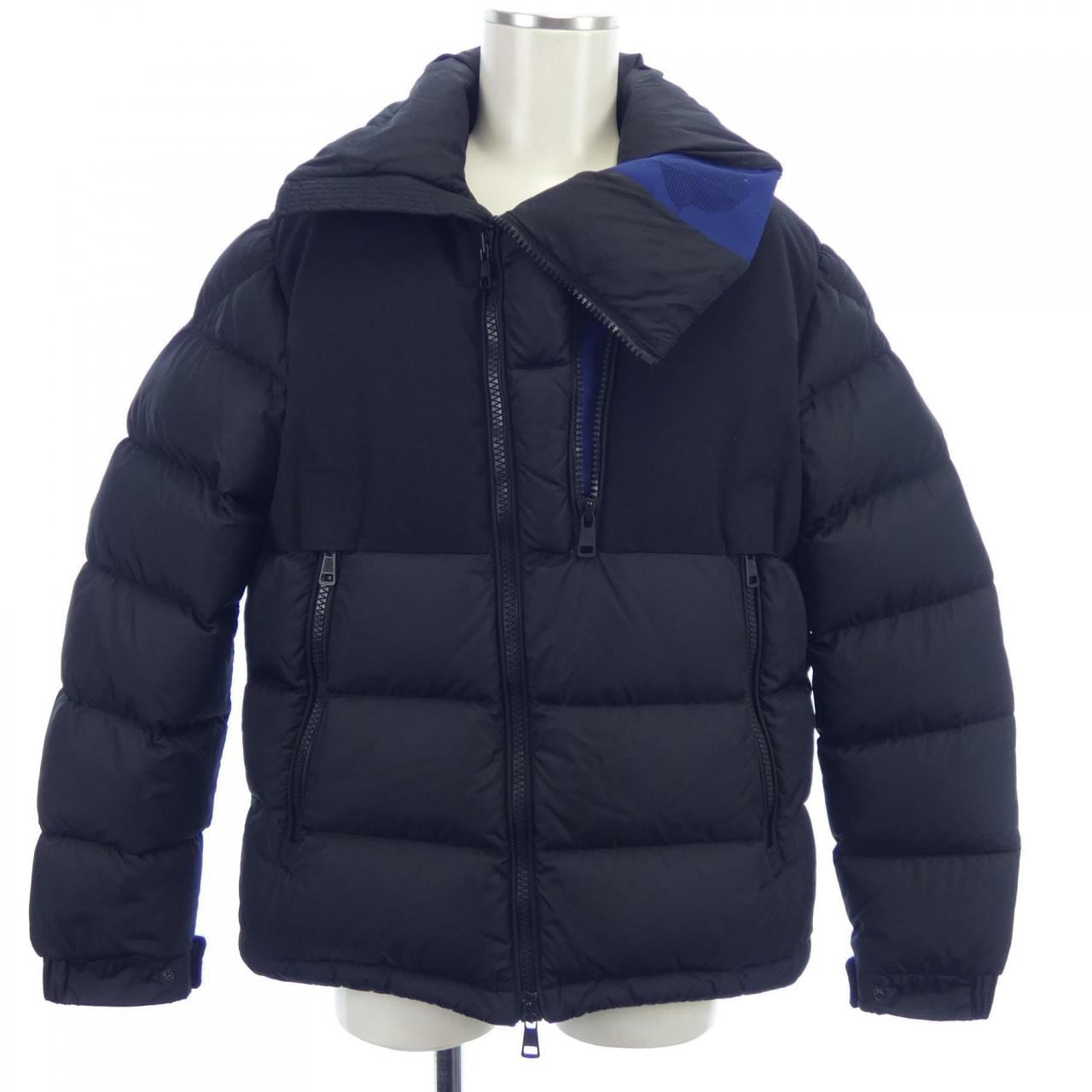 モンクレール MONCLER ダウンジャケット