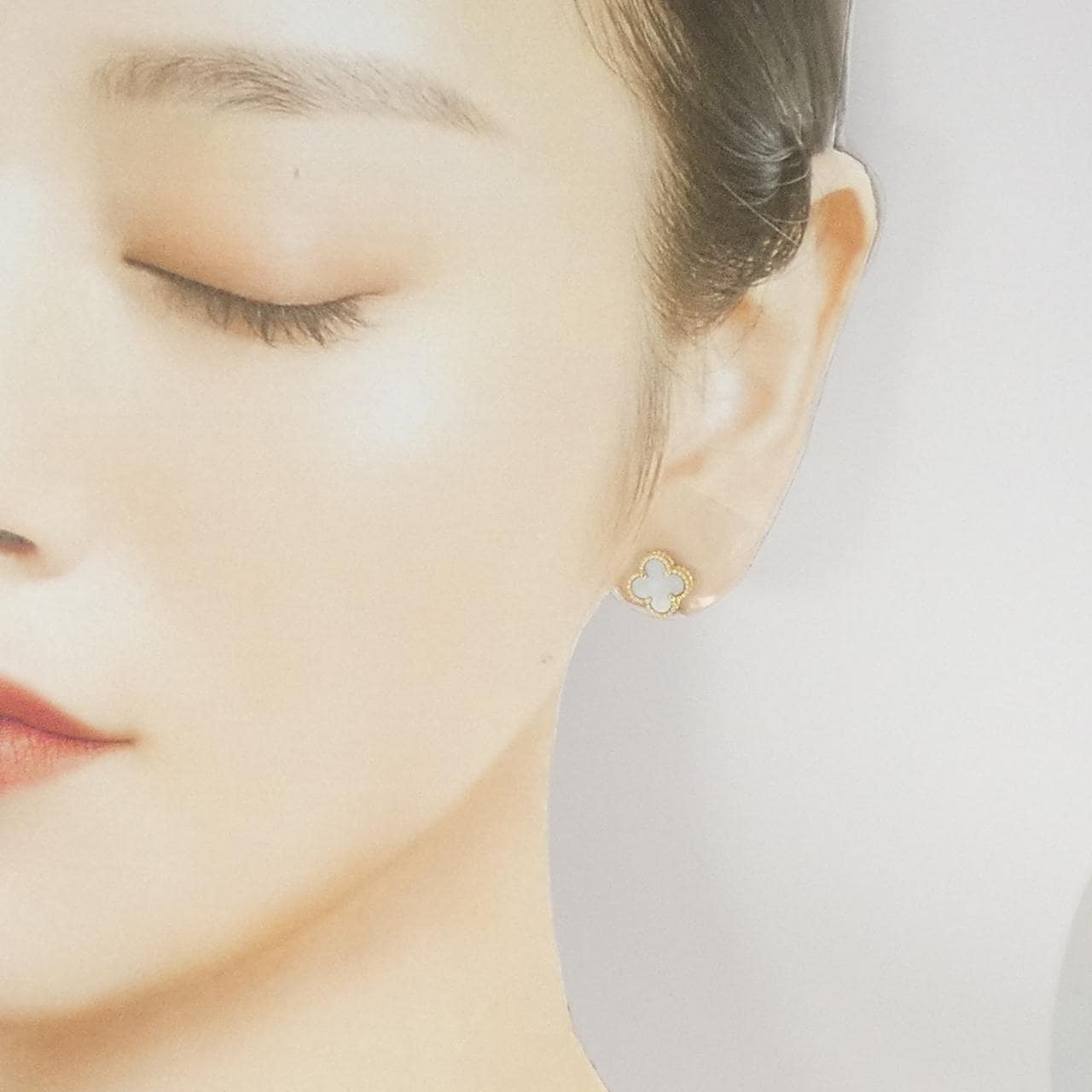 ヴァンクリーフ&アーペル スウィートアルハンブラ ピアス