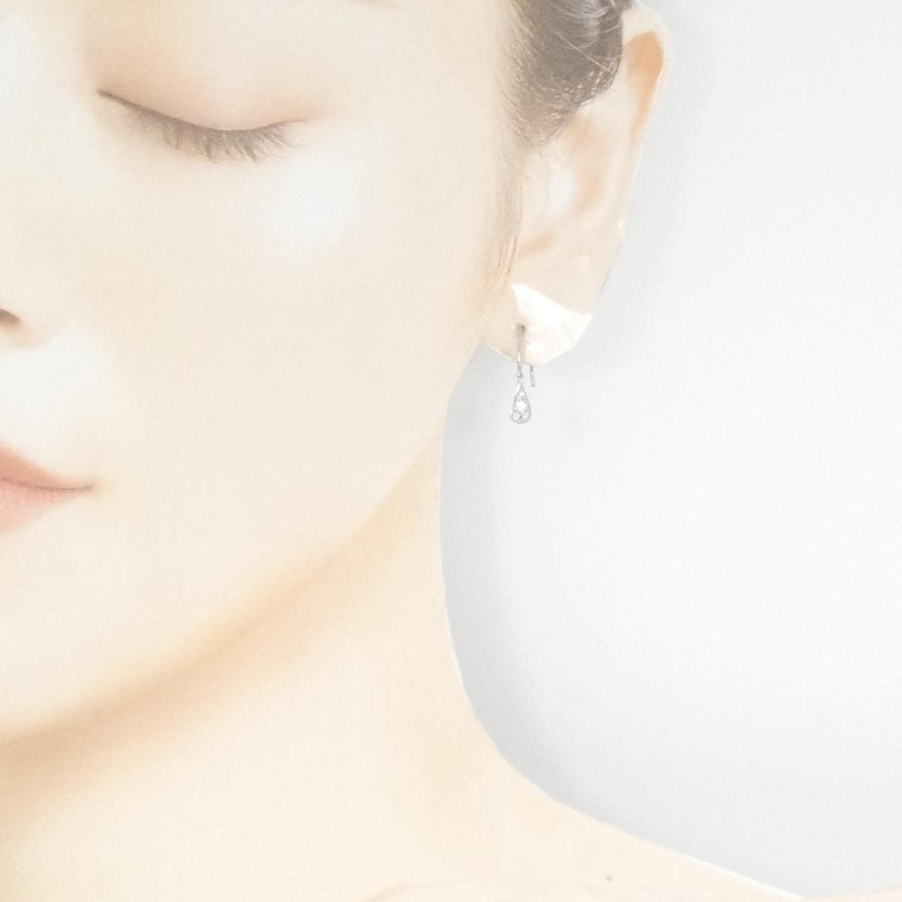 K18WG ダイヤモンド ピアス 0.14CT