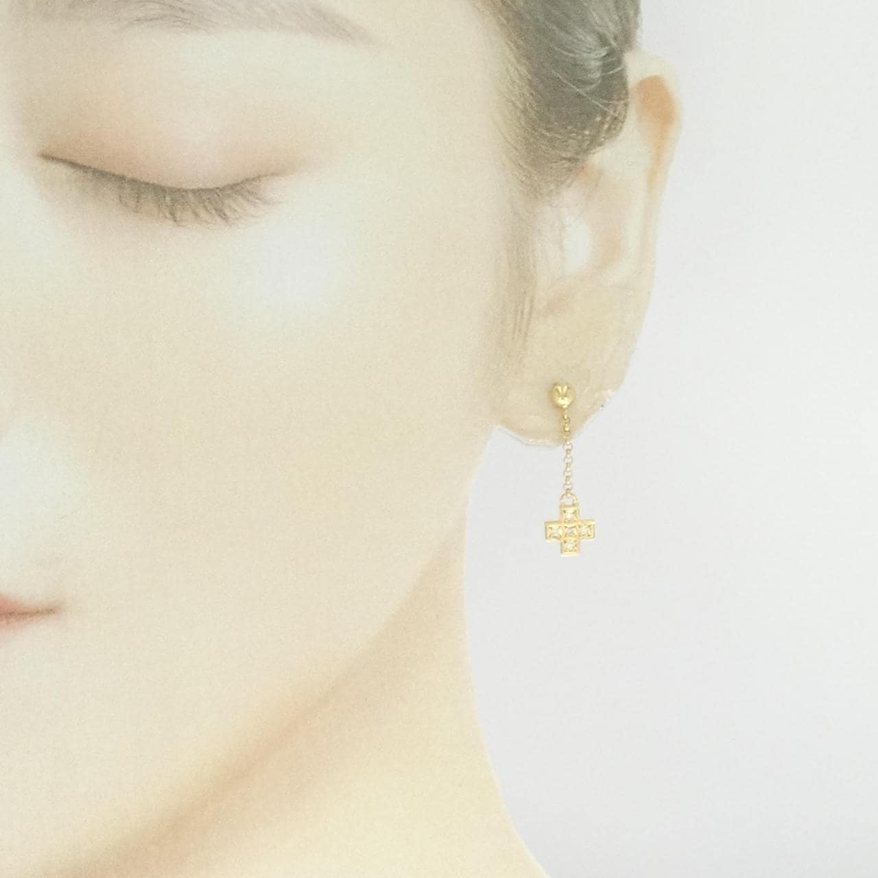 K18YG ダイヤモンド ピアス 0.06CT