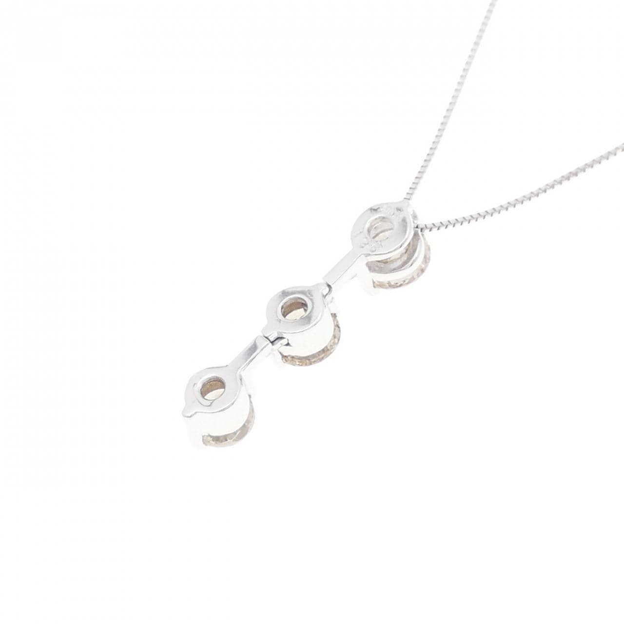 K18WG スリーストーン ダイヤモンド ネックレス 1.36CT