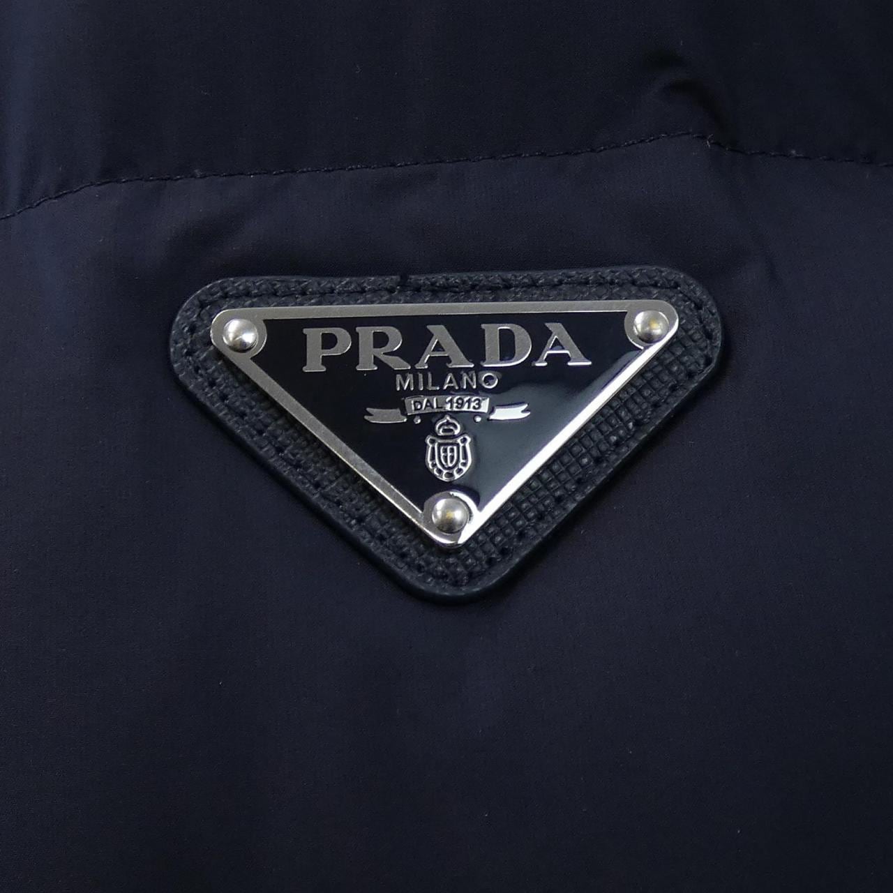 プラダ PRADA SGC677 ダウンジャケット