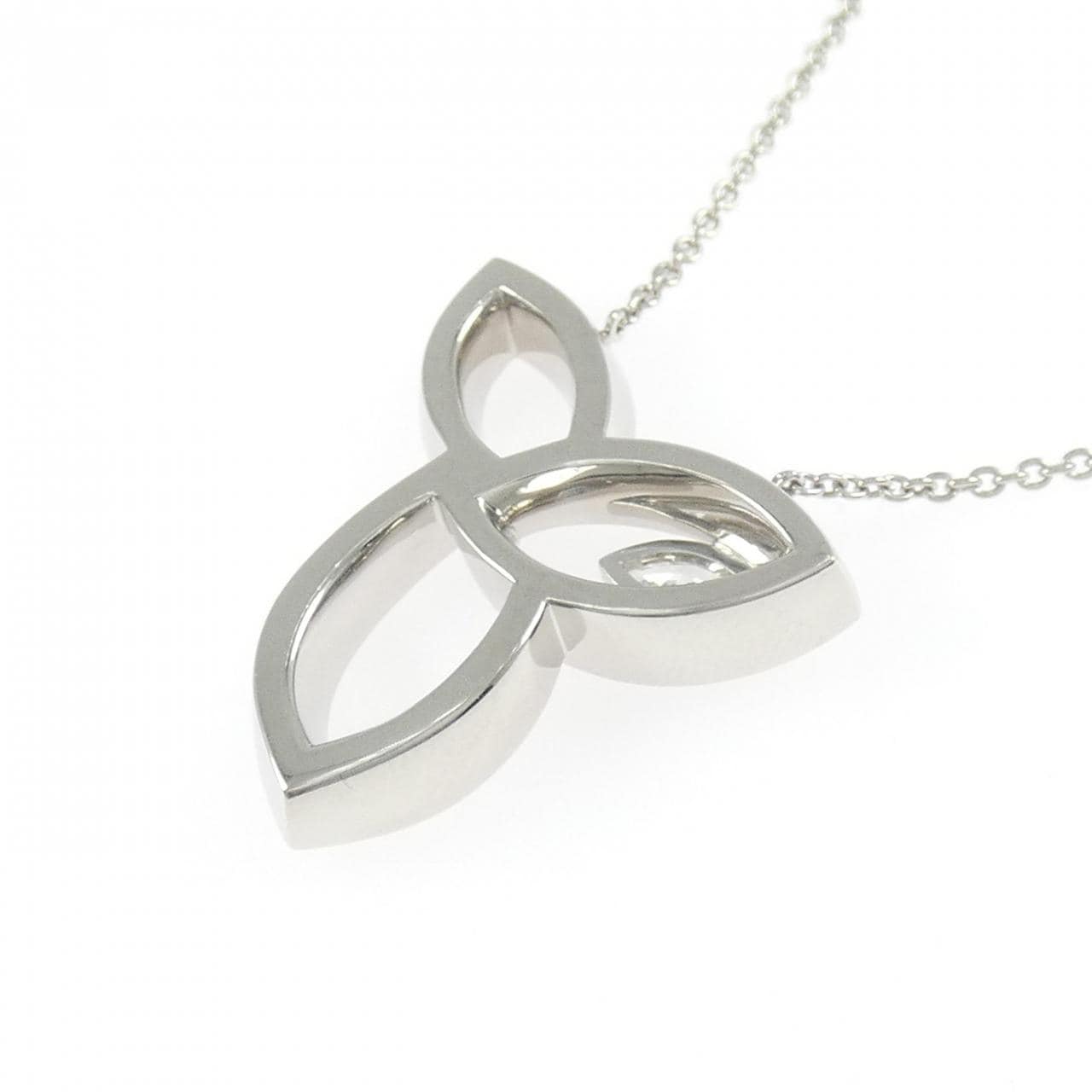 ハリーウィンストン リリークラスター ネックレス