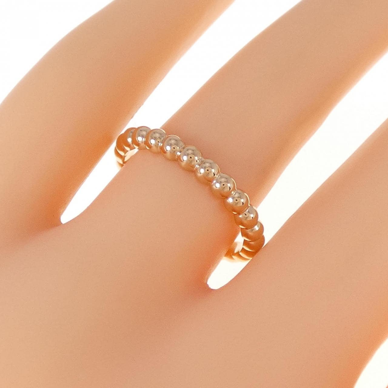Van Cleef & Arpels Perle Medium Ring