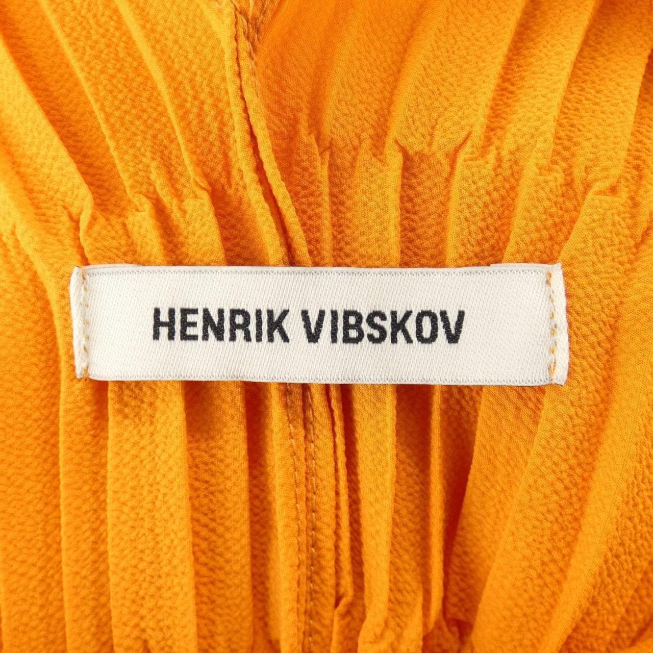 ヘンリックヴィブスコフ HENRIK VIBSKOV トップス