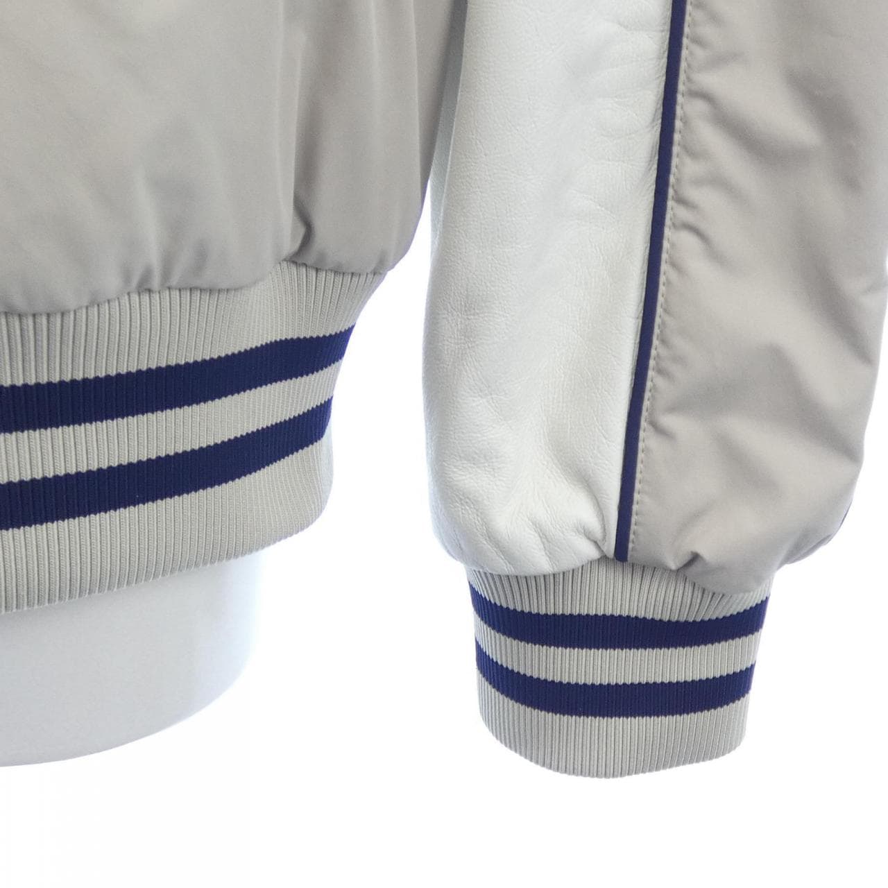 モンクレール MONCLER DETIAN ダウンジャケット