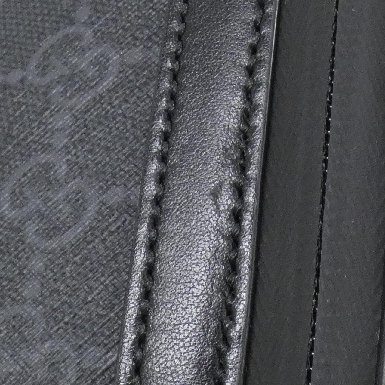 Gucci 792123 FADJN双肩包