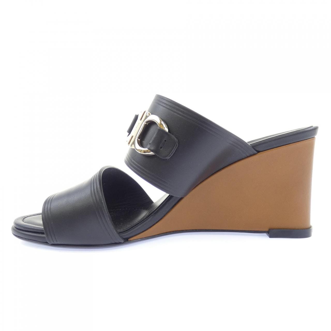 サルヴァトーレフェラガモ SALVATORE FERRAGAMO サンダル