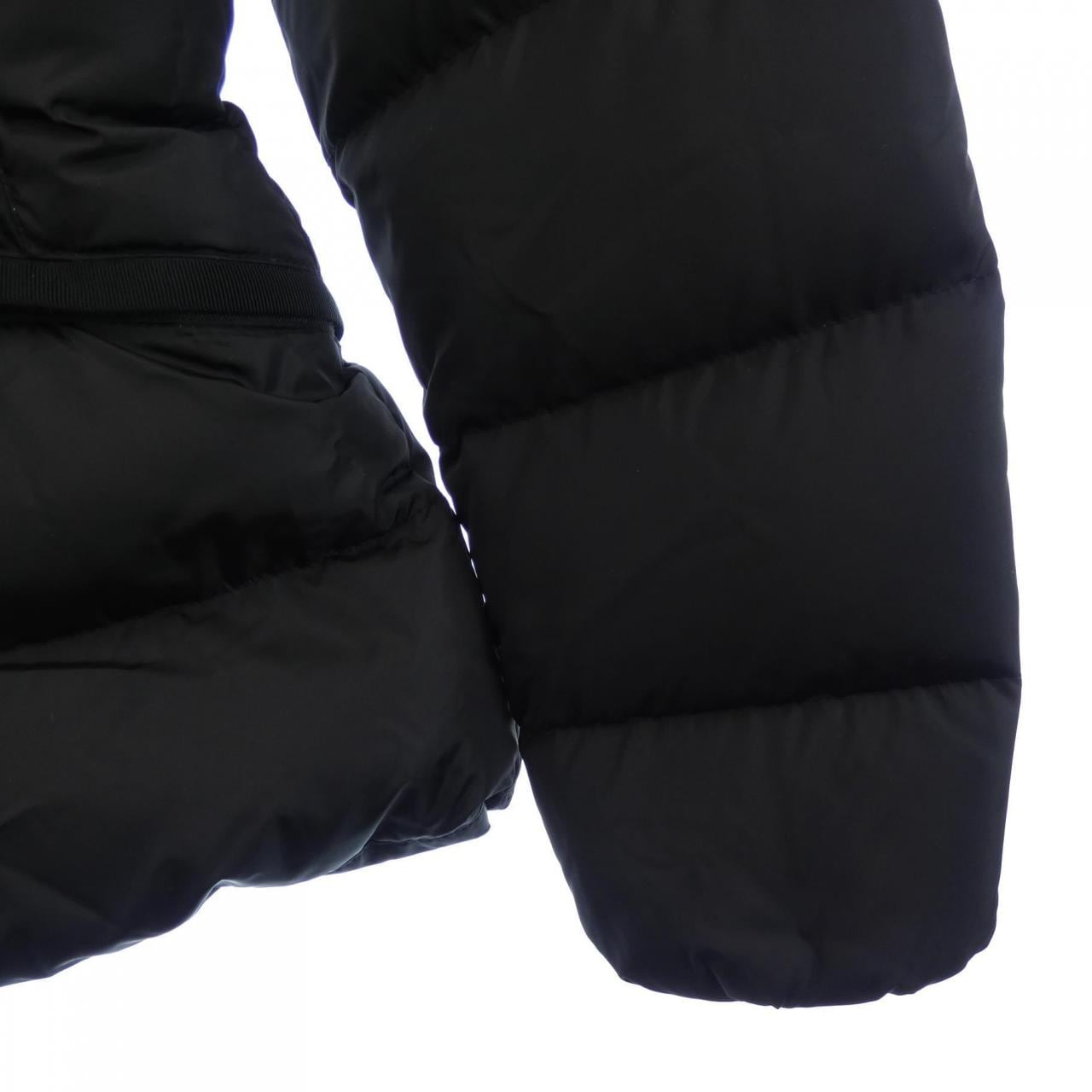 モンクレール MONCLER ダウンジャケット