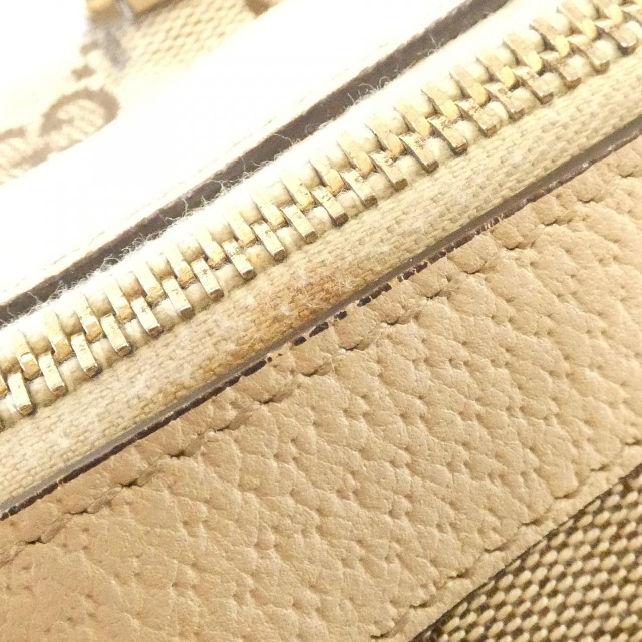 グッチ 141470 KY9JG バッグ