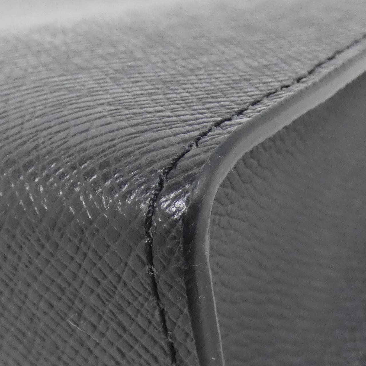 ルイヴィトン タイガ ポシェット ヴォワヤージュ M30450 バッグ