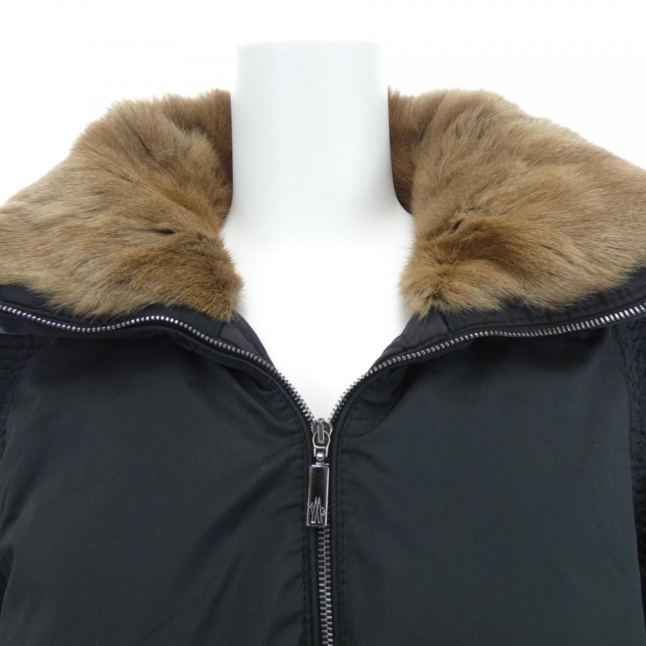 モンクレール MONCLER ALISIER ダウンジャケット