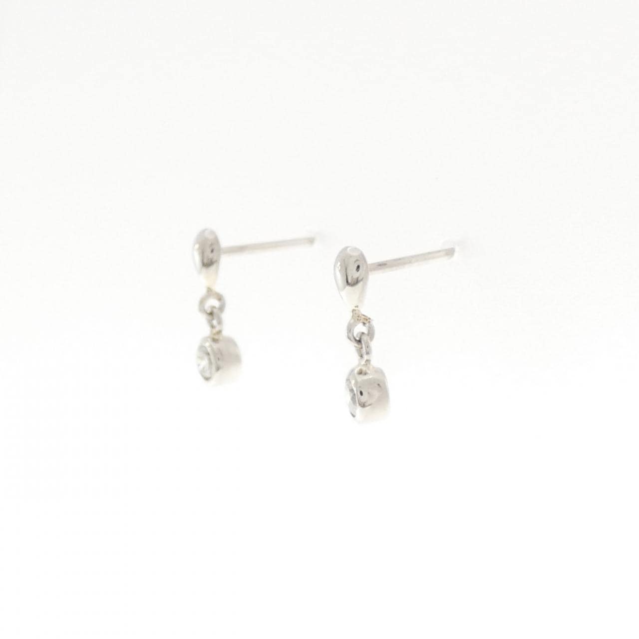 PT900 ダイヤモンド ピアス 0.10CT