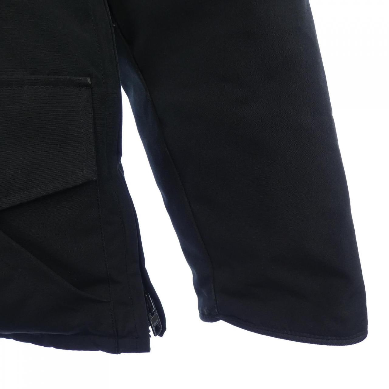 カナダグース CANADA GOOSE 4075JMR ダウンジャケット