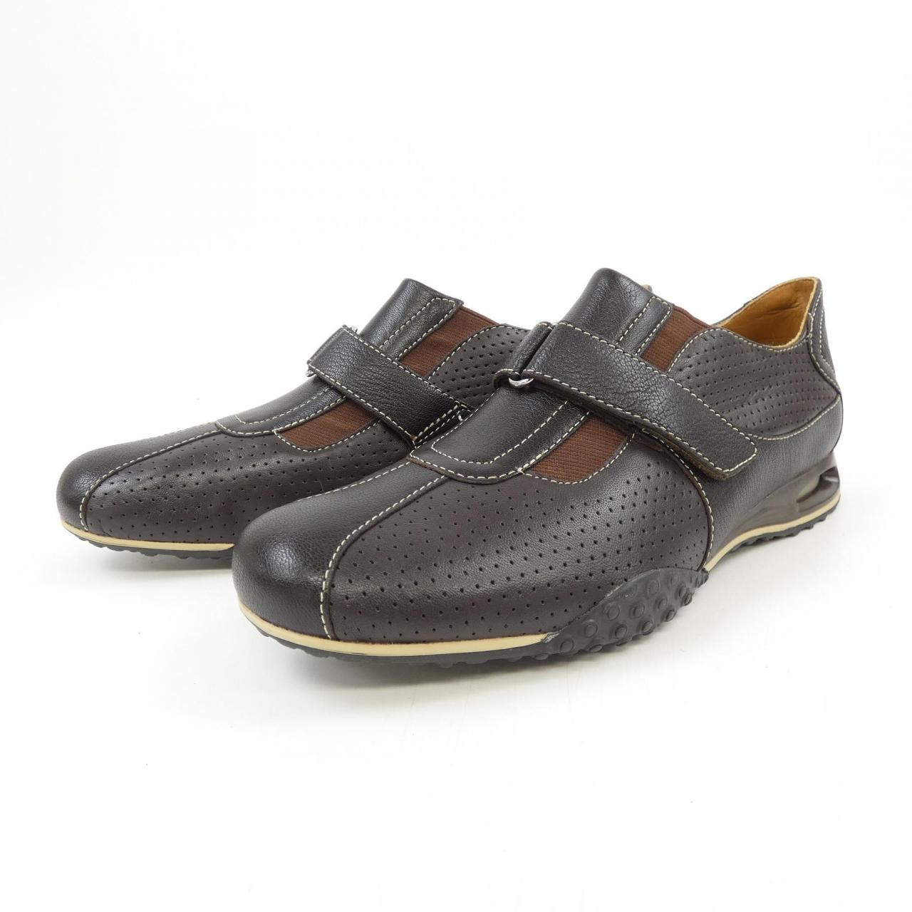 コールハーン COLE HAAN スニーカー