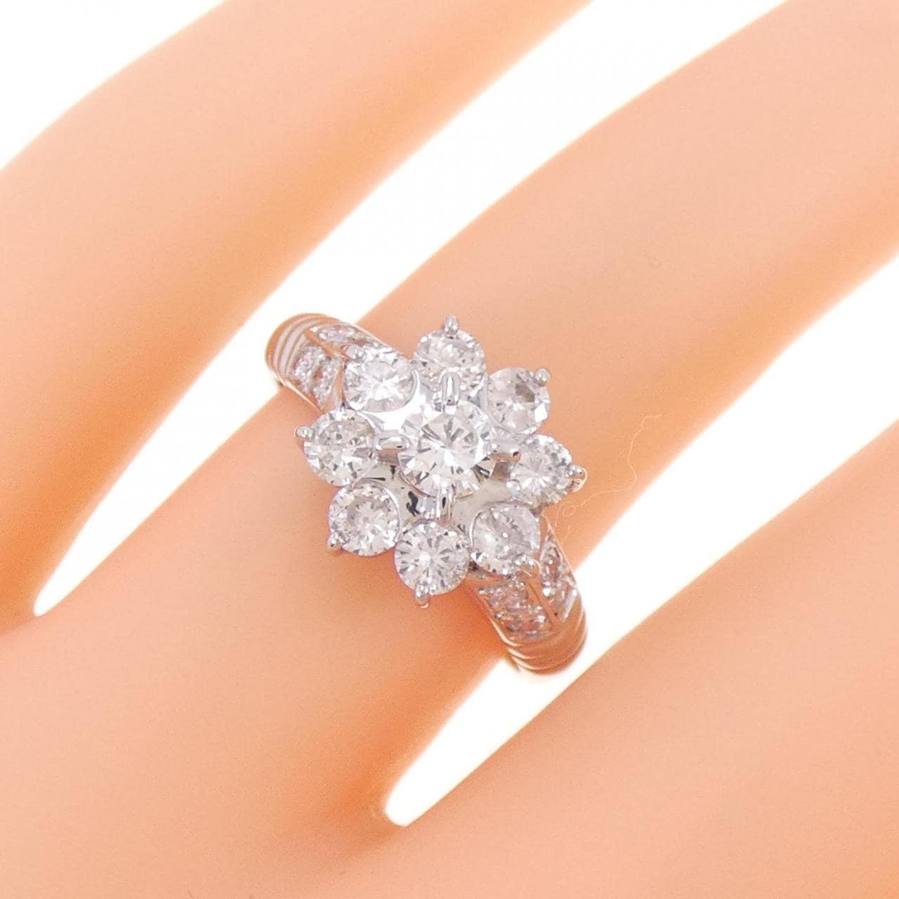 PT Flower Diamond Ring 1.02CT