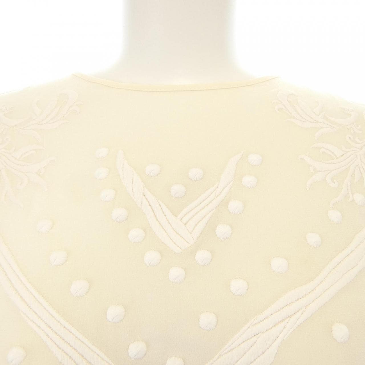 クロエ Chloe トップス