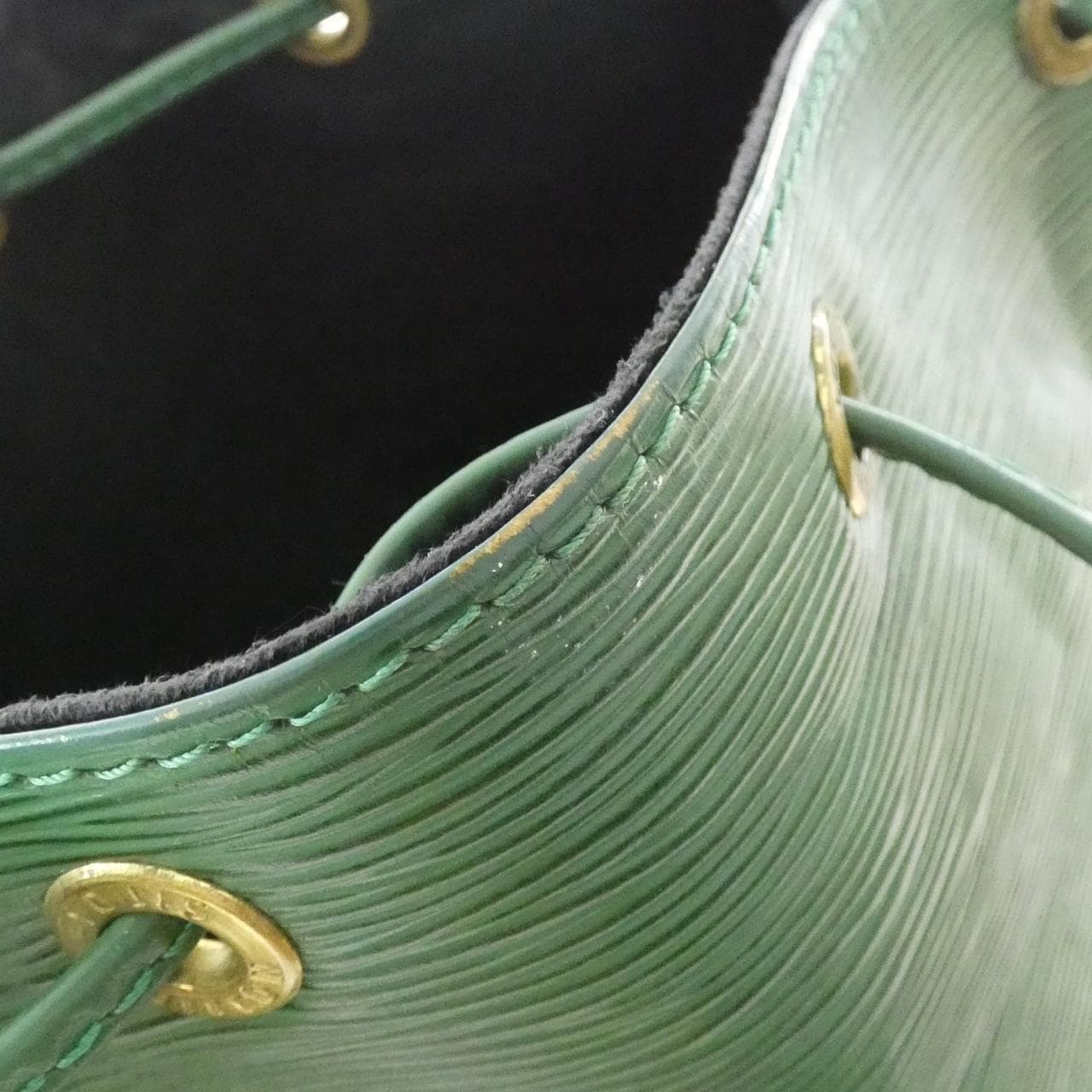 ルイヴィトン エピ ノエ M44004 ショルダーバッグ