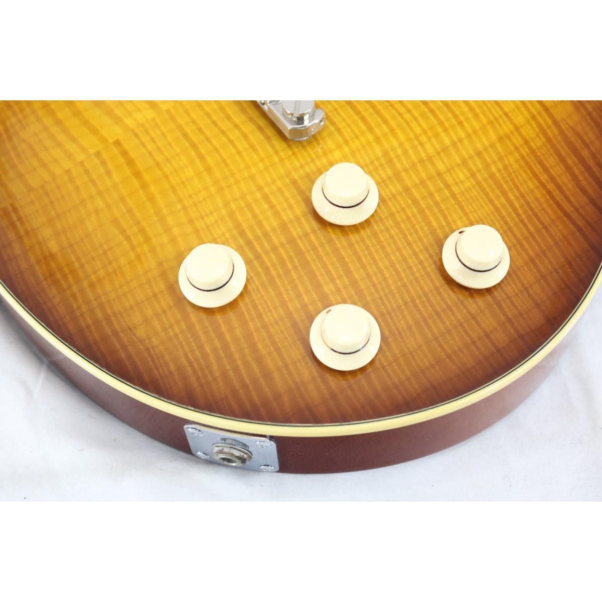 ＣＯＬＬＩＮＧＳ　ＣＩＴＹ　ＬＩＭＩＴＳ　ＤＥＬＵＸＥ