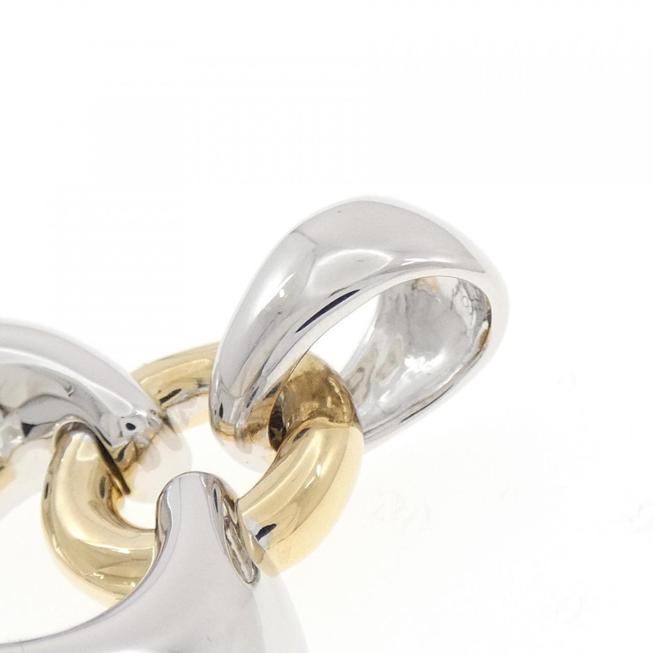 ブルガリ アブラッチオ ペンダント