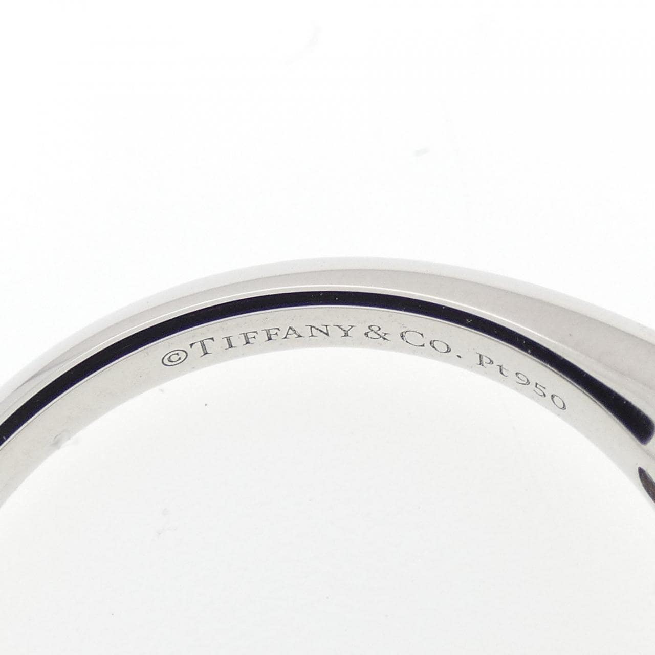 ティファニー クラシックソリティア リング 0.21CT G VS1 3EXT