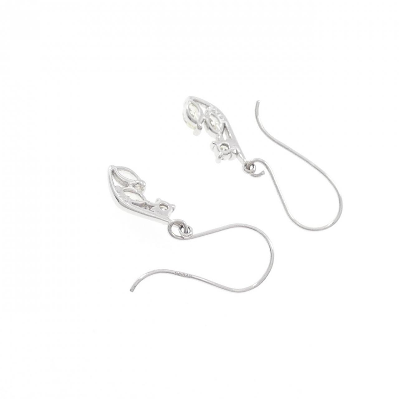 [BRAND NEW] K18WG Diamond earrings 0.30CT