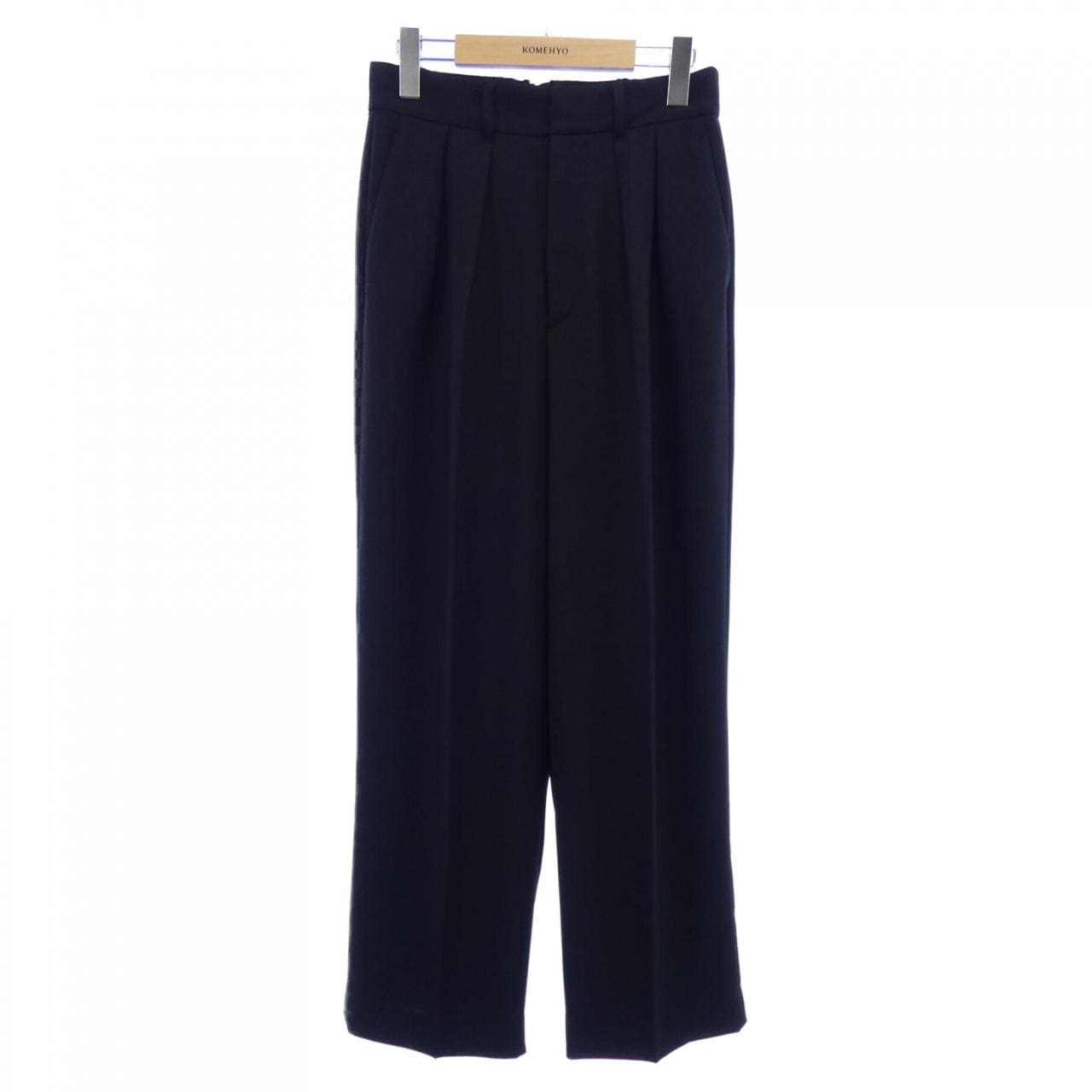 ニジュウサンク 23区 パンツ