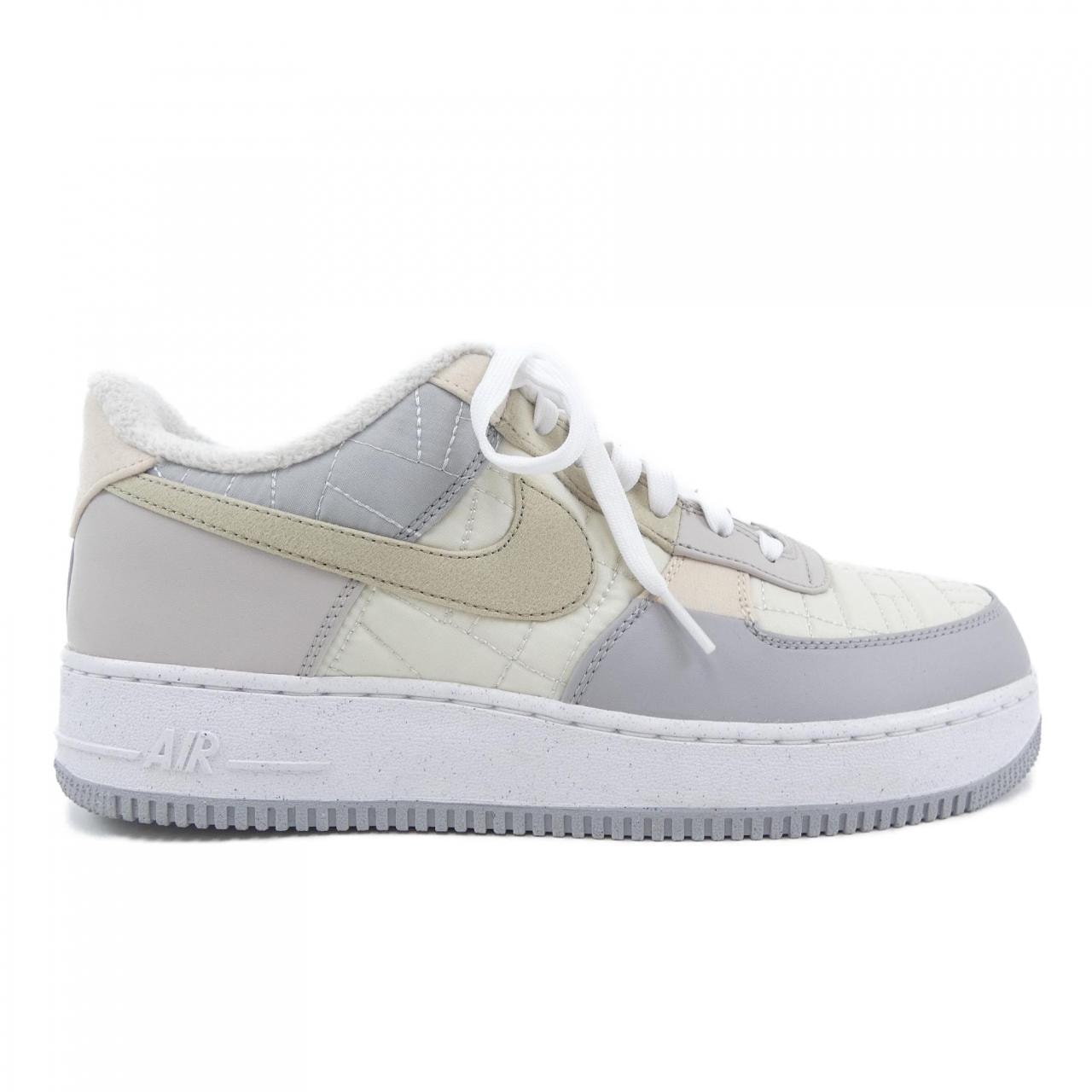 ナイキ NIKE スニーカー