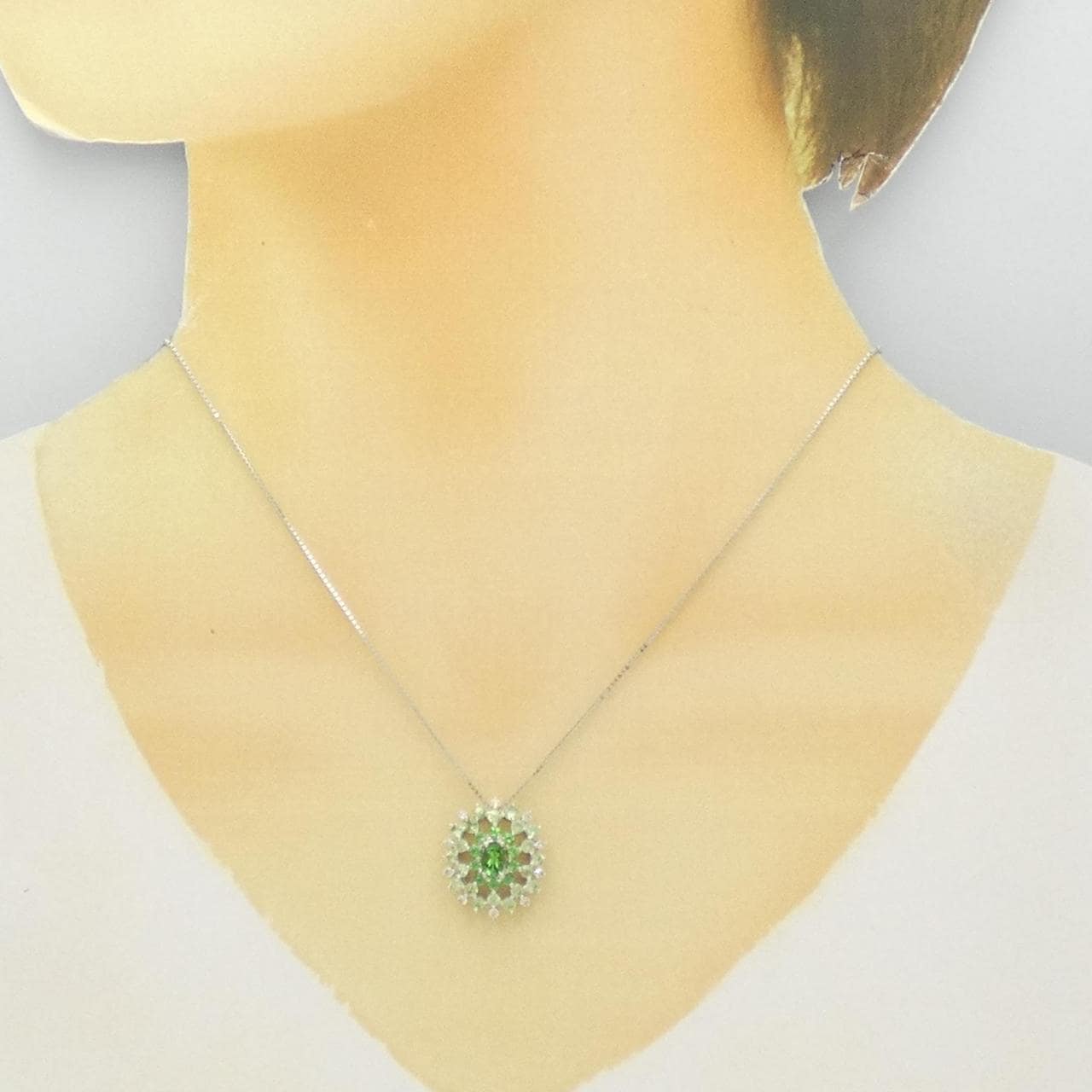 K18WG Garnet necklace 1.57CT