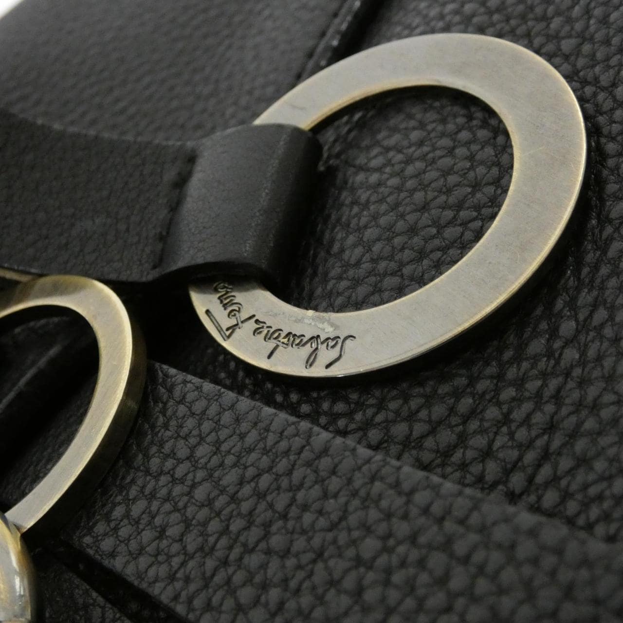 サルヴァトーレフェラガモ 21 B643 ショルダーバッグ