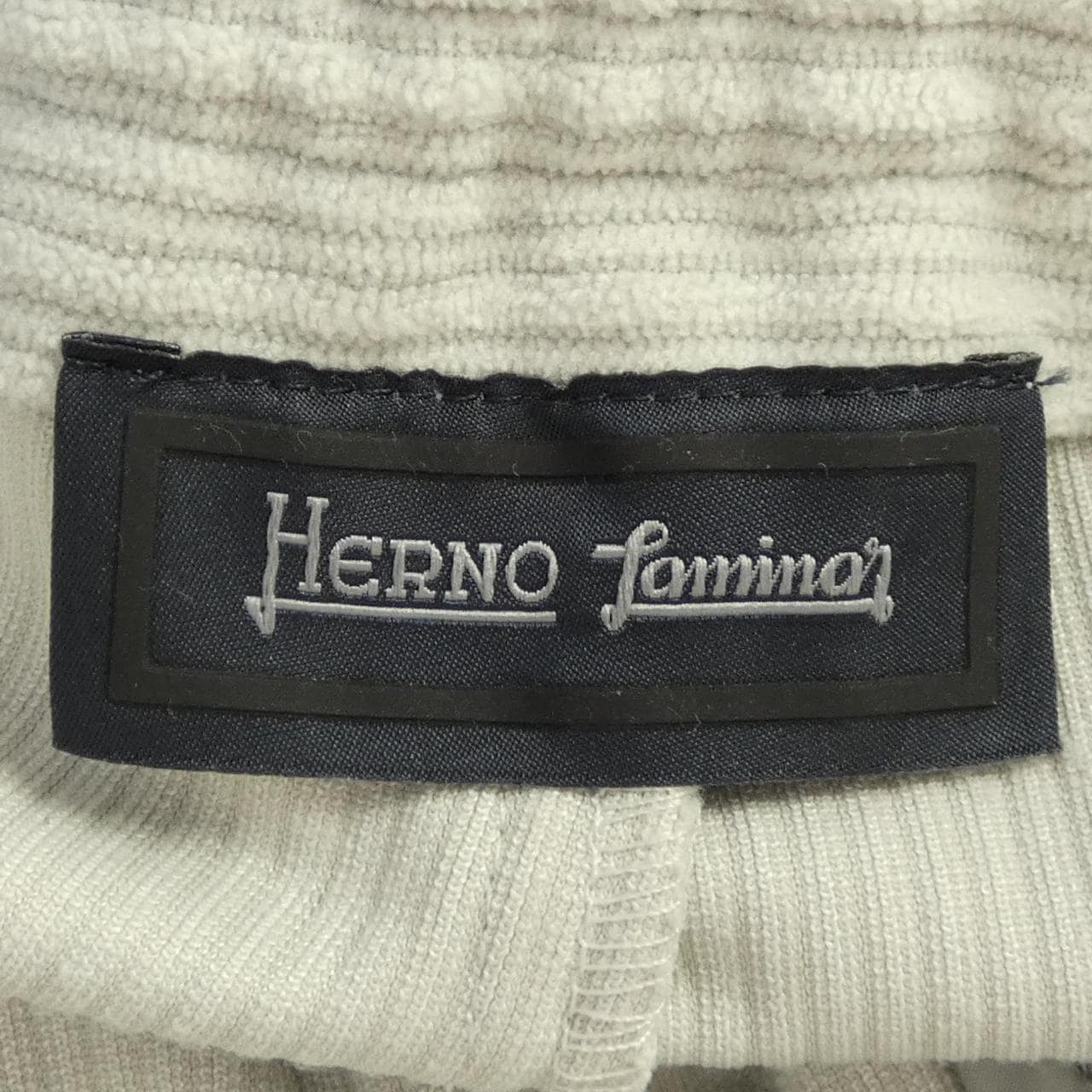 ヘルノ Herno PT00024UL パンツ