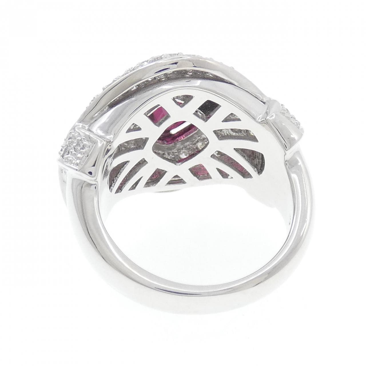 750WG ガーネット リング 4.50CT