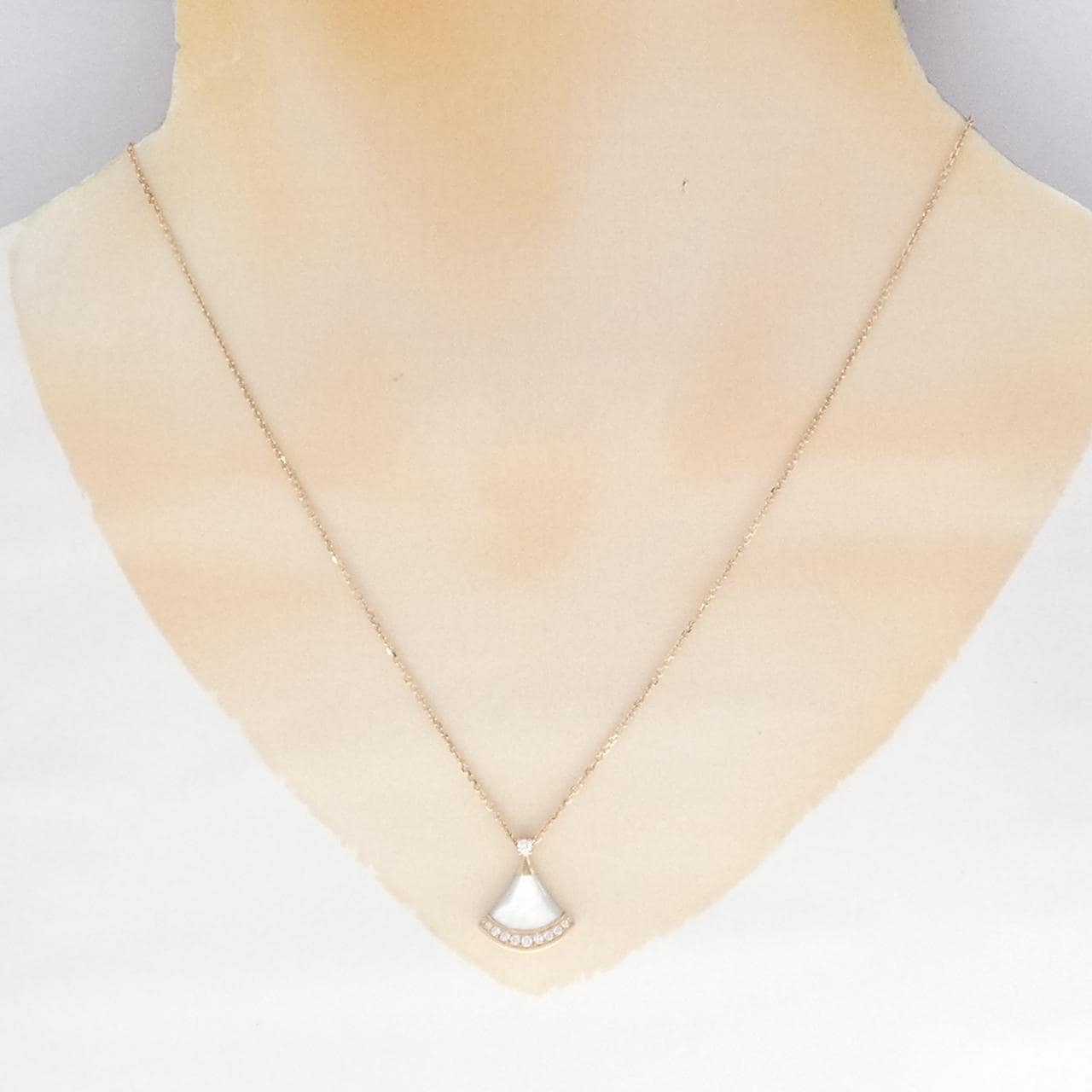 ブルガリ ディーヴァ ドリーム ネックレス