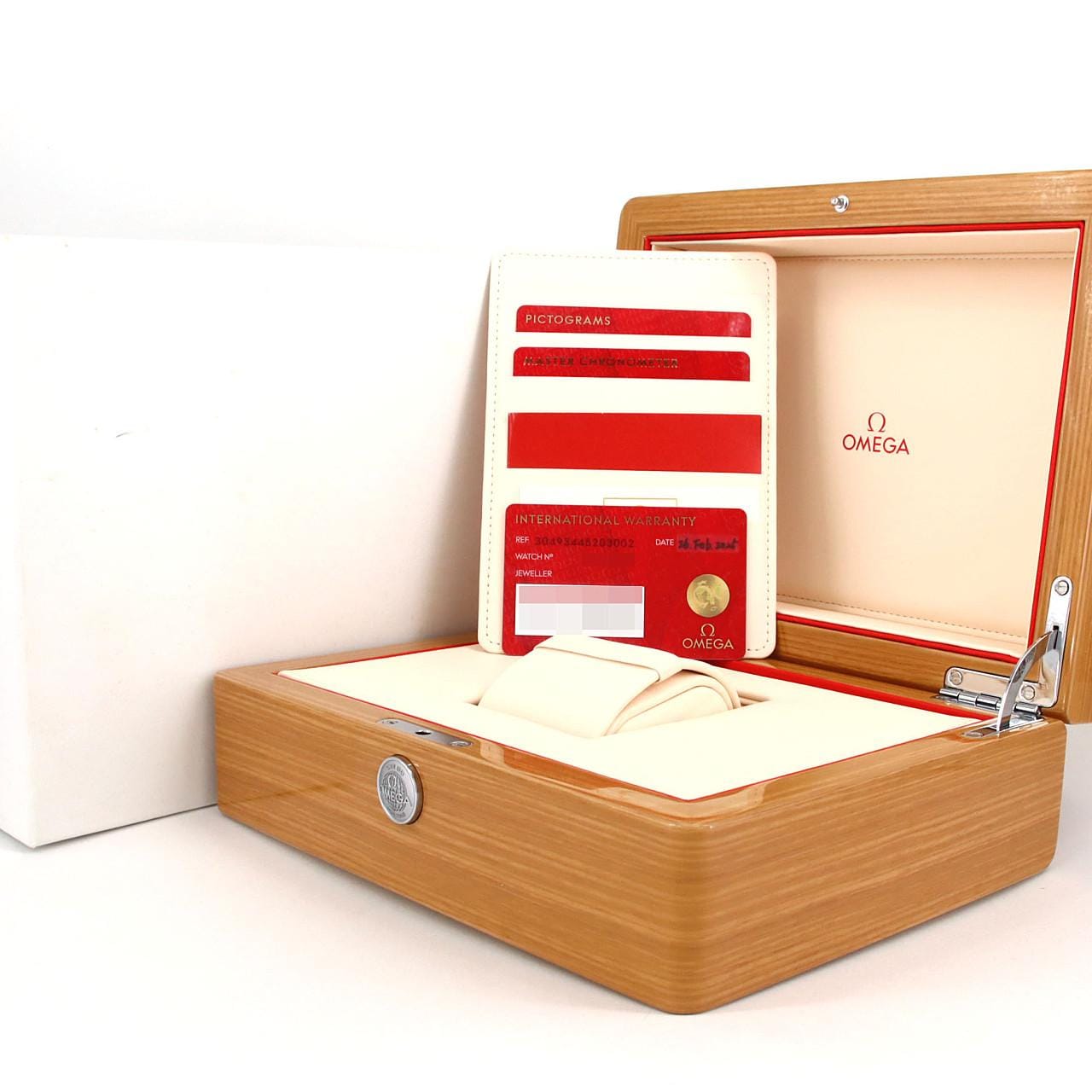 オメガ スピードマスタームーンフェイズブルーサイドオブザムーン 304.93.44.52.03.002 セラミック 自動巻