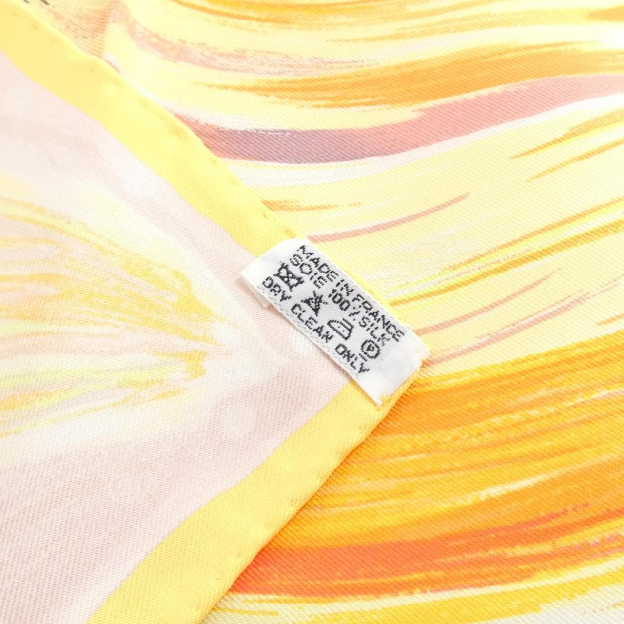 エルメス FEUX DU CIEL カレ スカーフ