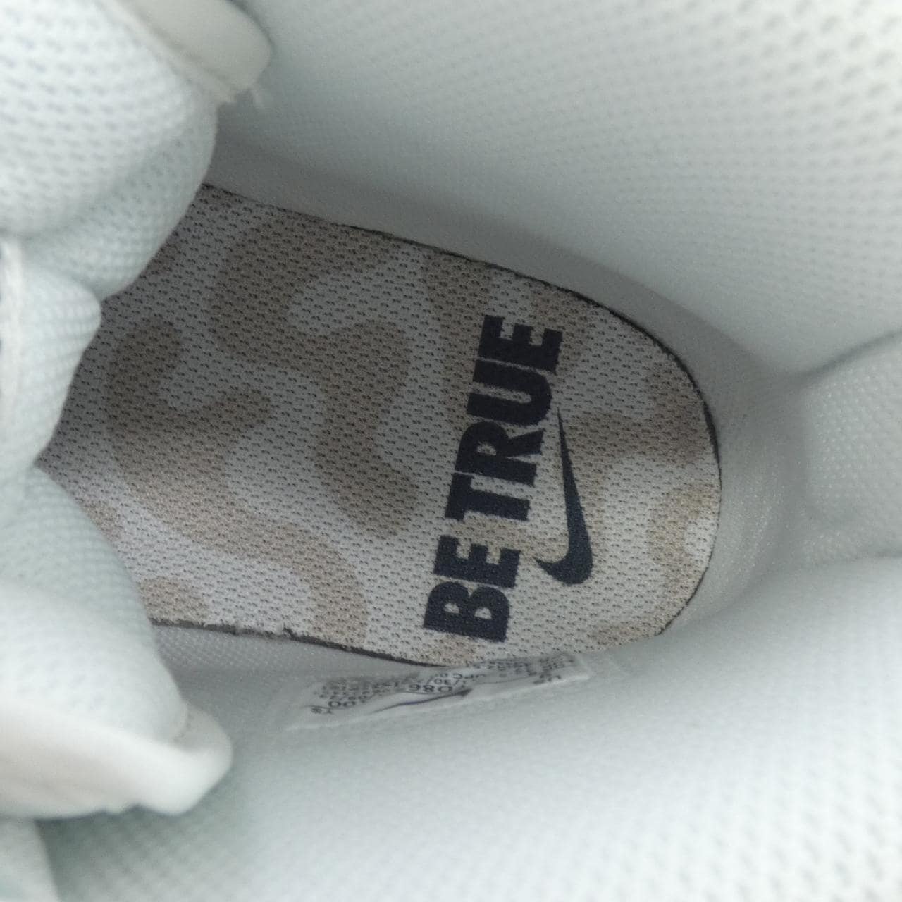 ナイキ NIKE FD8638-100 スニーカー